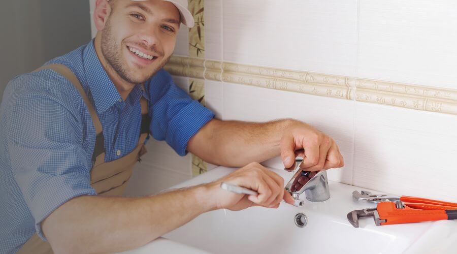 Professional clogged drains services in Collinsville, MS